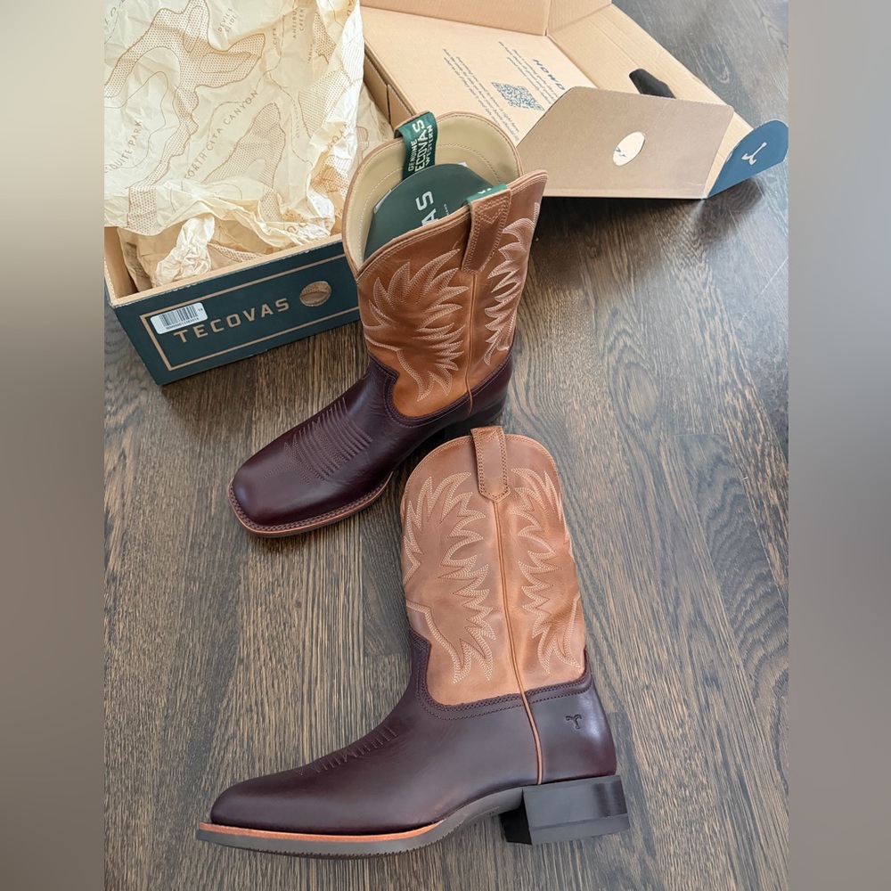 NWOT Tecovas Men's The Dusty in Chocolate/Sawdust Cowhide - Picture 5 of 5